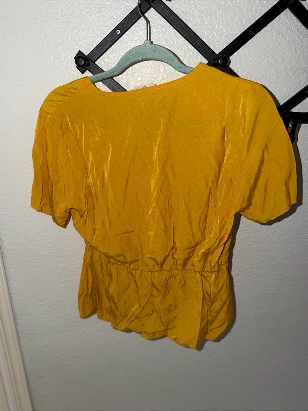 Elodie Mustard Wrap Blouse Tie Waist Peplum Short Sleeve Top Women’s M - Picture 4 of 4
